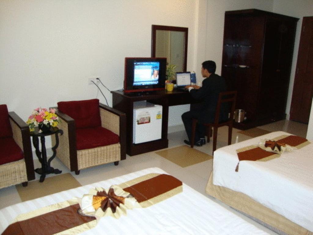 Macau Phnom Penh Hotel Exterior foto