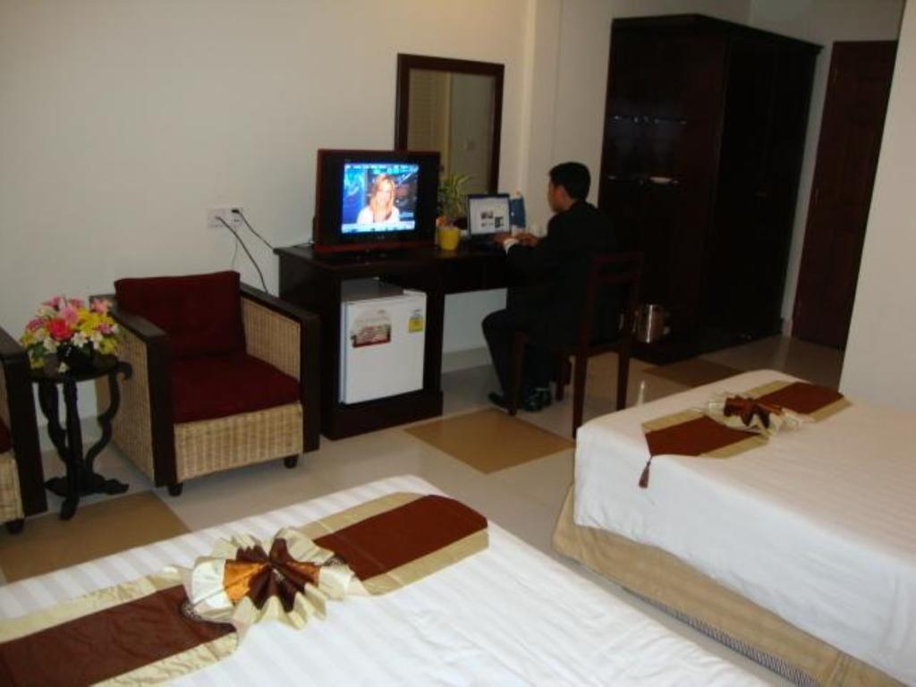 Macau Phnom Penh Hotel Exterior foto