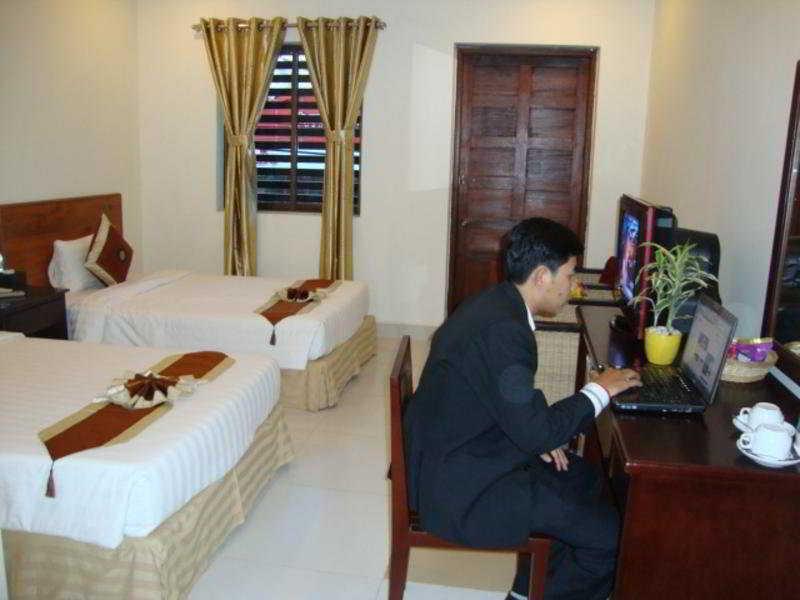 Macau Phnom Penh Hotel Exterior foto