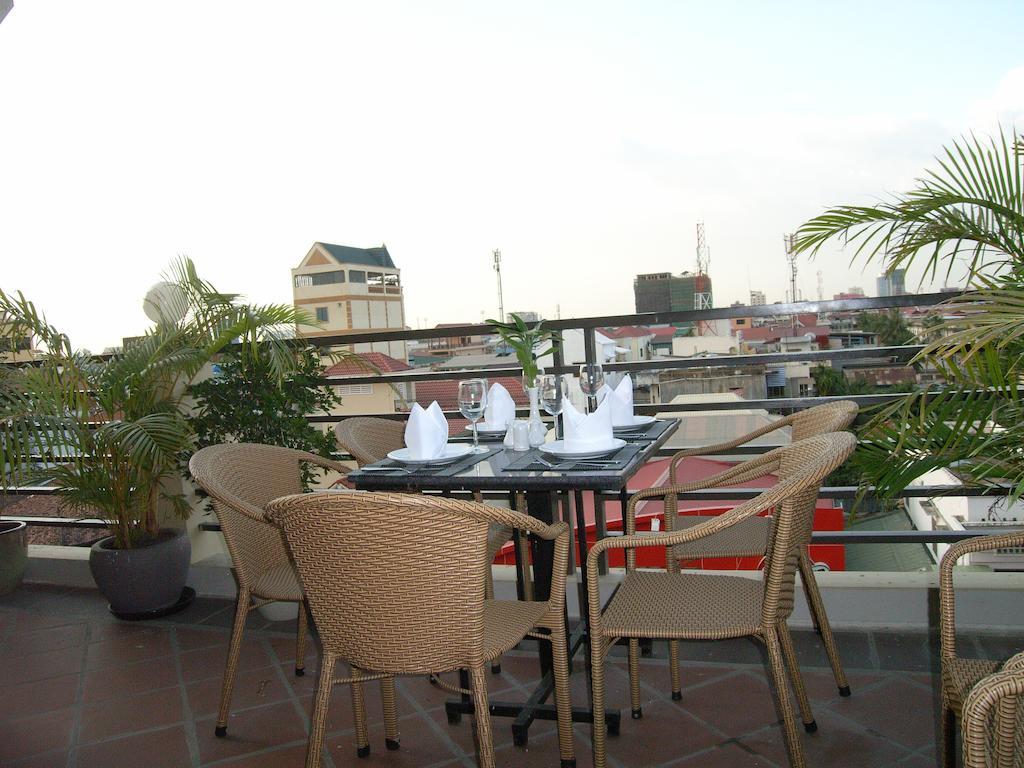 Macau Phnom Penh Hotel Exterior foto